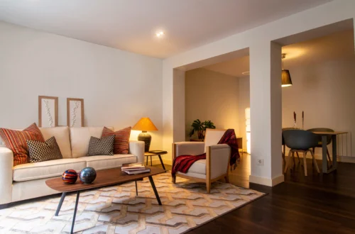 Decoración de otoño de un apartamento acogedor